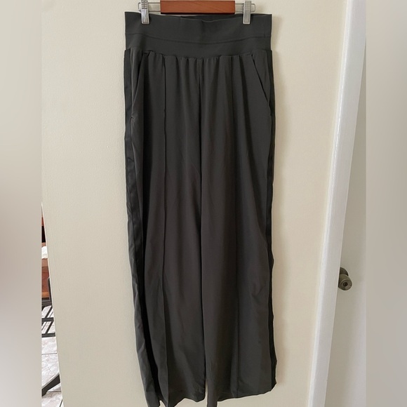 Like New Athleta Olive Wide Leg Pants - Picture 6 of 9